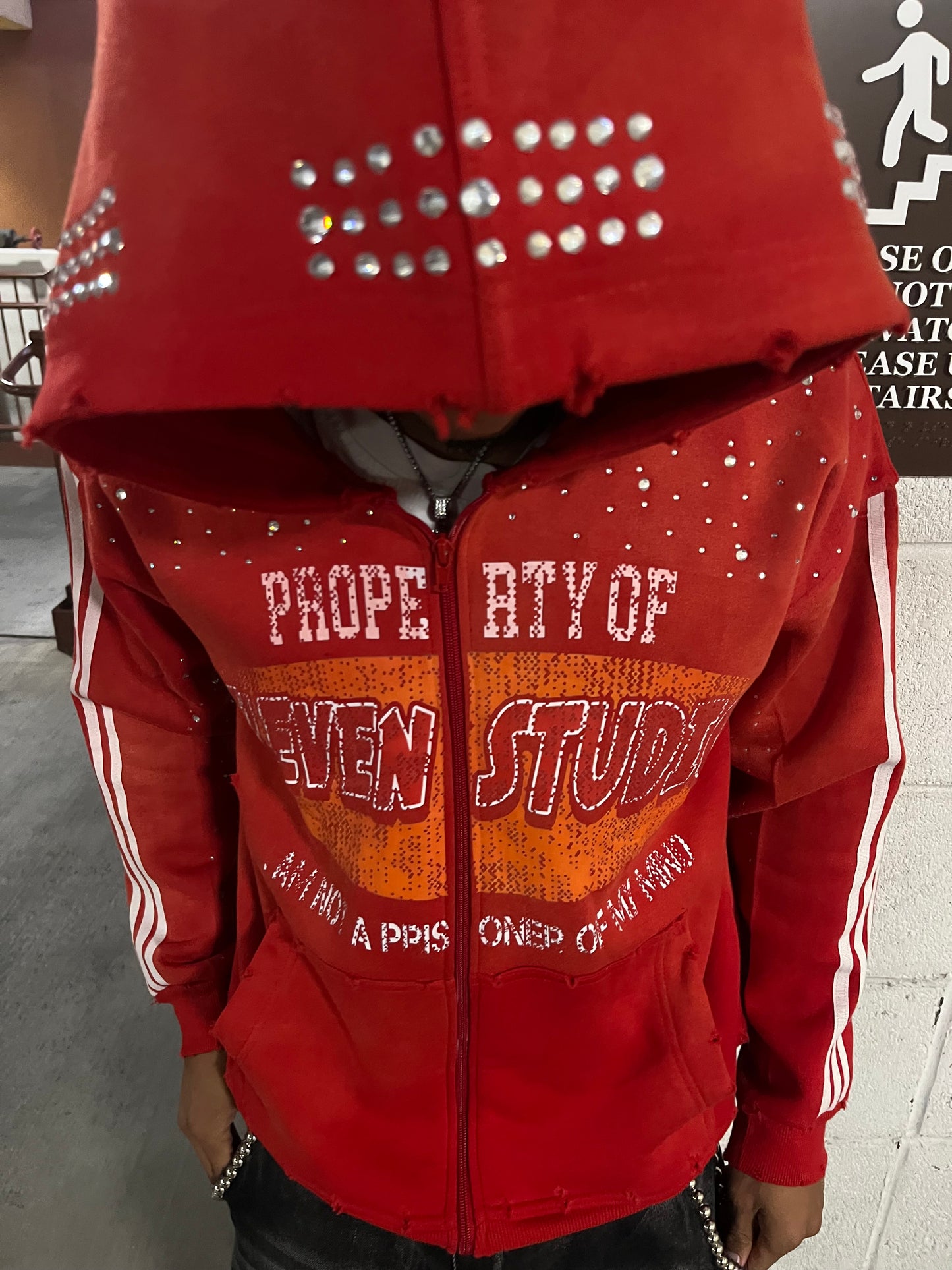 RED "I am not a prisoner of mind" ZIP UP