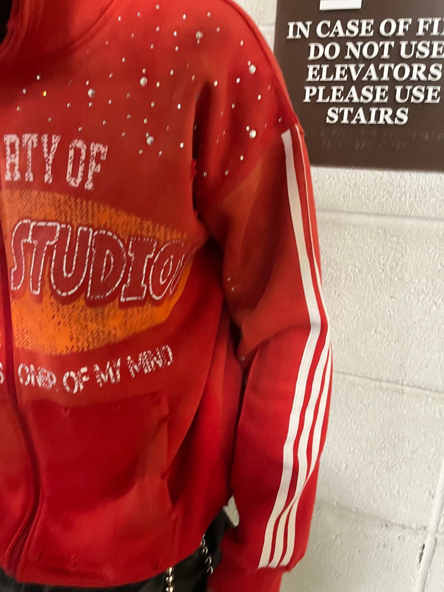 RED "I am not a prisoner of mind" ZIP UP